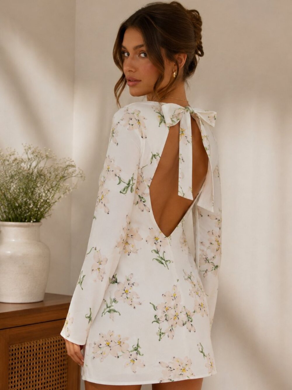 Dee Elle White Floral Long Sleeve Mini Dress Women's Size S Open Back Tie Neck